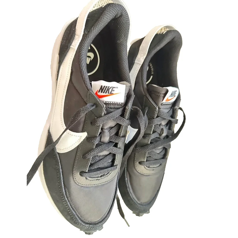 NEW Nike Waffle Debut Casual Sneakers Black White DH9522 001 Mens Sizes 9.5